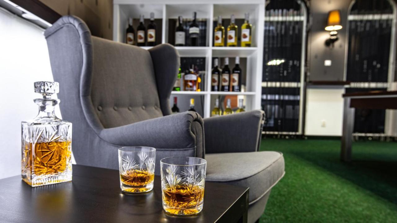 优瑞斯凯精品酒店 拉多姆 外观 照片